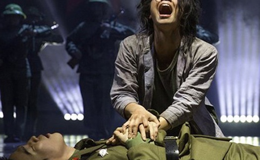 Nhạc kịch "Miss Saigon" thắng lớn tại giải WhatsOnStage